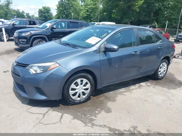 5YFBURHE9GP376312 2016 TOYOTA COROLLA - Image 2