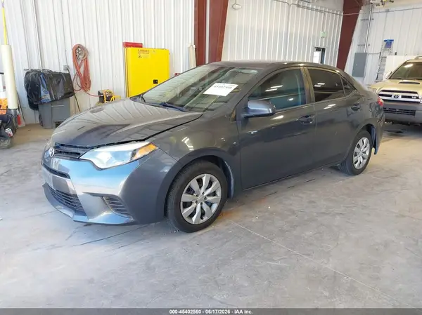 5YFBURHE9GP378951 2016 TOYOTA COROLLA - Image 2