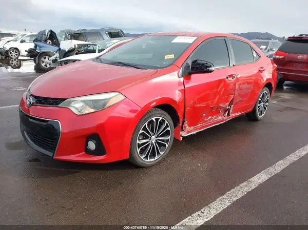 5YFBURHE9GP381820 2016 TOYOTA COROLLA - Image 2
