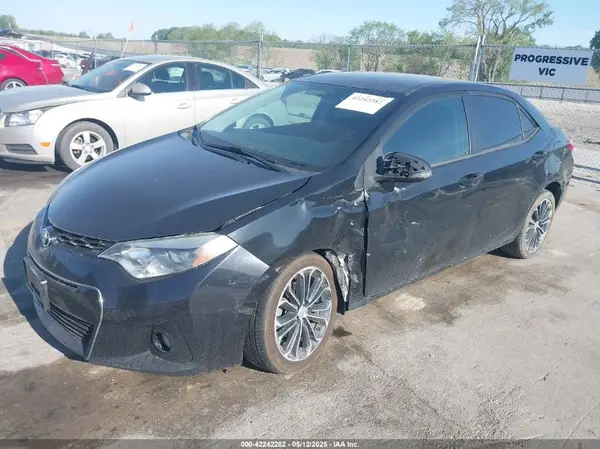 5YFBURHE9GP388122 2016 TOYOTA COROLLA - Image 2