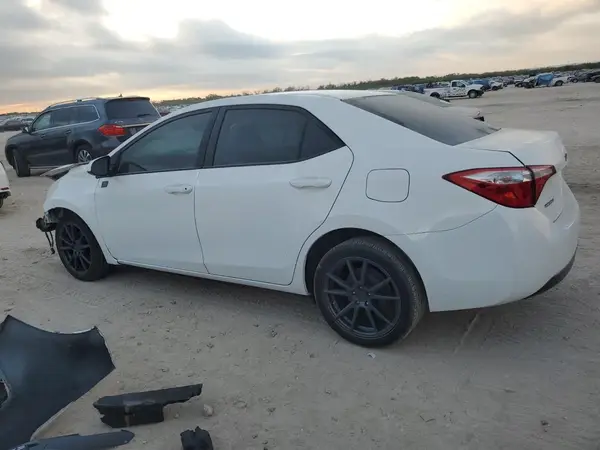 5YFBURHE9GP397211 2016 TOYOTA COROLLA - Image 2