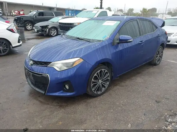 5YFBURHE9GP398651 2016 TOYOTA COROLLA - Image 2