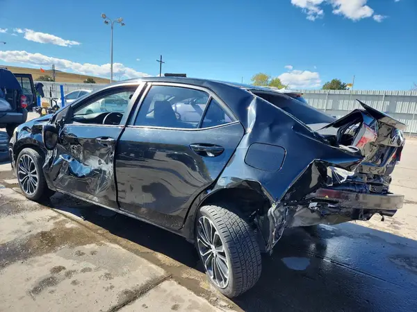 5YFBURHE9GP400558 2016 TOYOTA COROLLA - Image 2