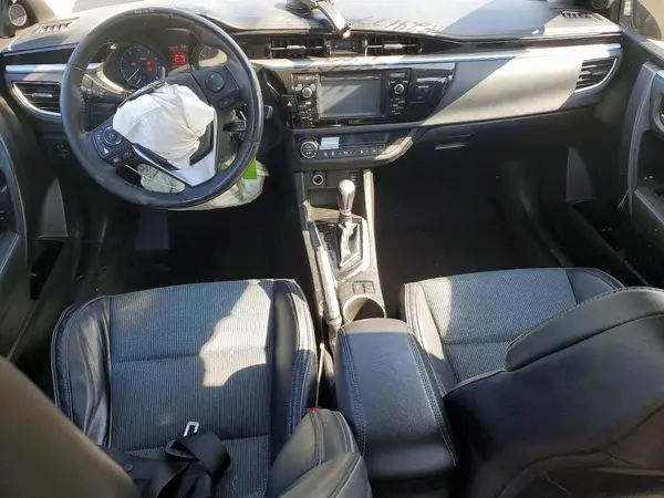 5YFBURHE9GP401385 2016 TOYOTA COROLLA - Image 8