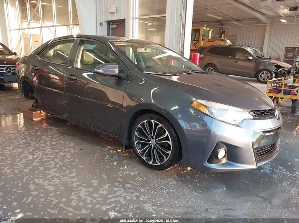 5YFBURHE9GP403332 2016 TOYOTA COROLLA - Image 1