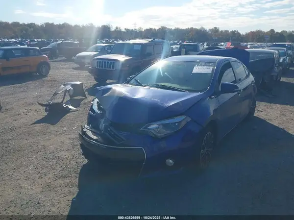 5YFBURHE9GP405601 2016 TOYOTA COROLLA - Image 2