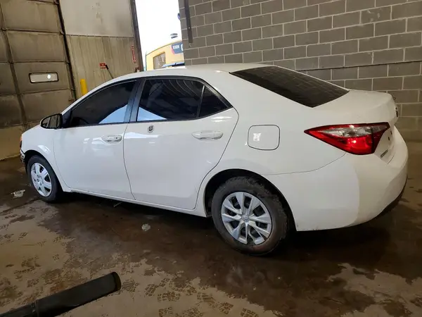 5YFBURHE9GP412385 2016 TOYOTA COROLLA - Image 2