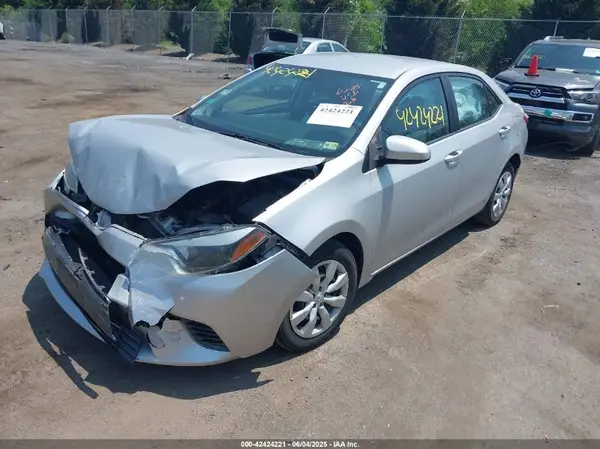 5YFBURHE9GP414816 2016 TOYOTA COROLLA - Image 2
