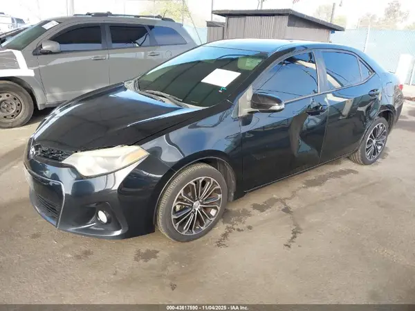5YFBURHE9GP415609 2016 TOYOTA COROLLA - Image 2