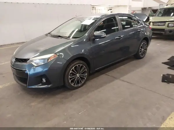 5YFBURHE9GP422334 2016 TOYOTA COROLLA - Image 2