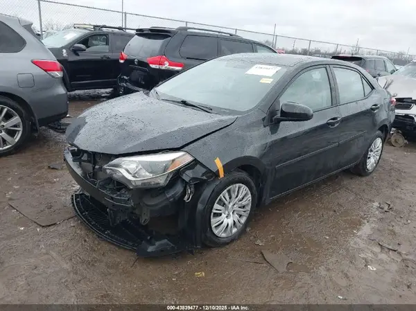 5YFBURHE9GP426853 2016 TOYOTA COROLLA - Image 2