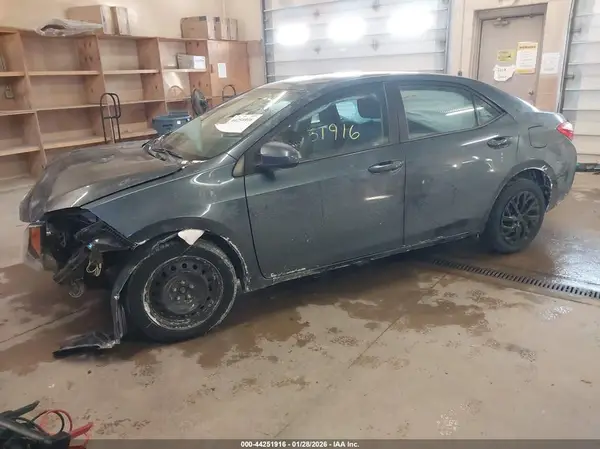 5YFBURHE9GP429218 2016 TOYOTA COROLLA - Image 2