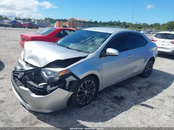 5YFBURHE9GP431843 2016 TOYOTA COROLLA - Image 2