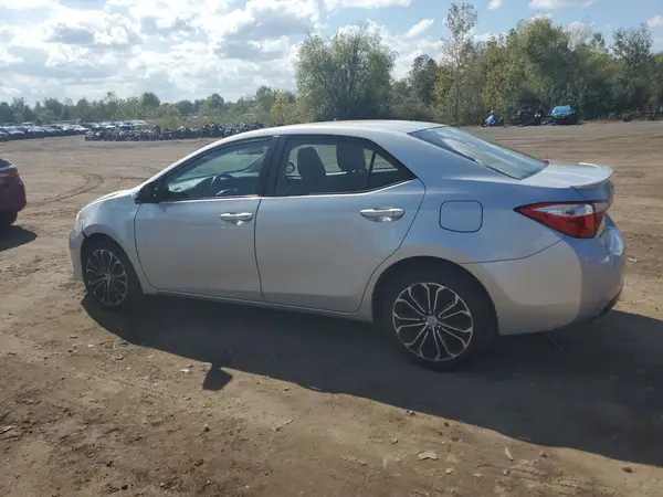 5YFBURHE9GP435813 2016 TOYOTA COROLLA - Image 2