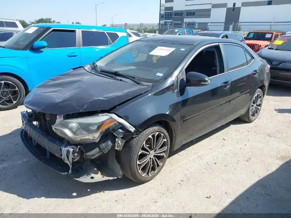 5YFBURHE9GP439618 2016 TOYOTA COROLLA - Image 2
