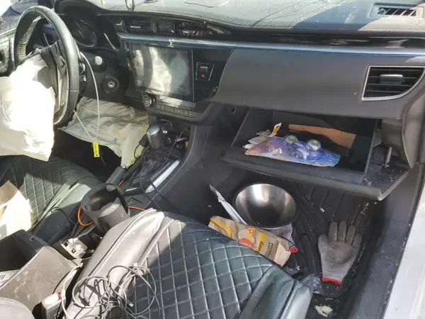 5YFBURHE9GP440381 2016 TOYOTA COROLLA - Image 8