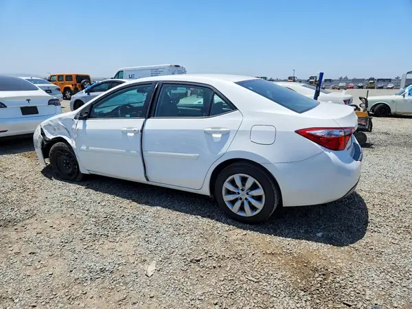 5YFBURHE9GP443930 2016 TOYOTA COROLLA - Image 2
