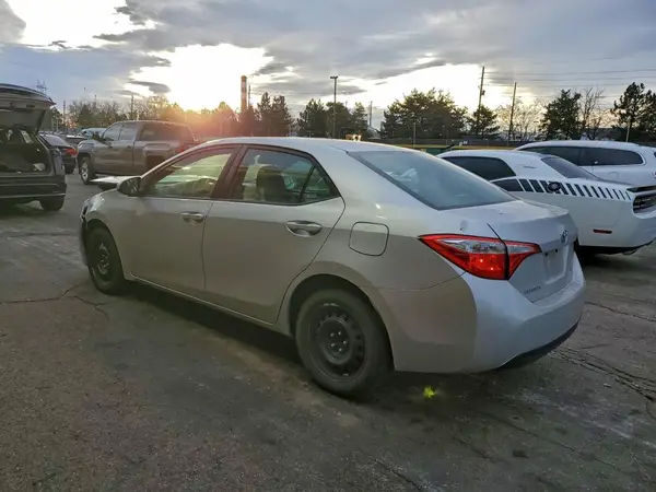 5YFBURHE9GP444981 2016 TOYOTA COROLLA - Image 2
