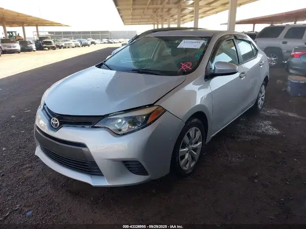 5YFBURHE9GP449727 2016 TOYOTA COROLLA - Image 2