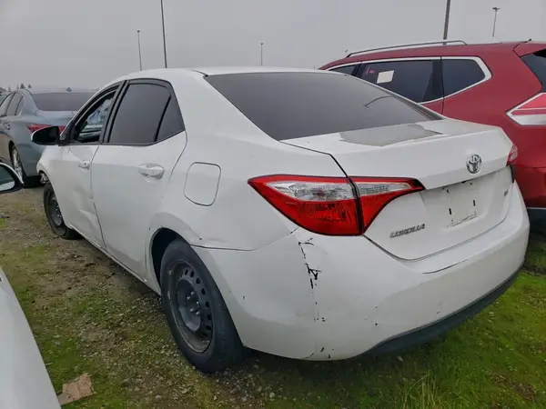 5YFBURHE9GP454183 2016 TOYOTA COROLLA - Image 2