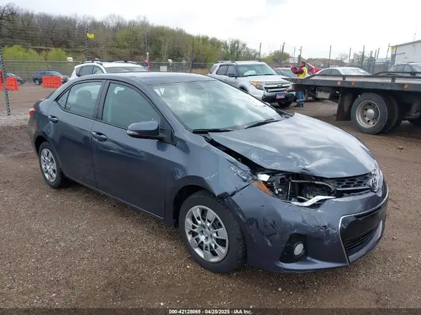 5YFBURHE9GP454569 2016 TOYOTA COROLLA - Image 1