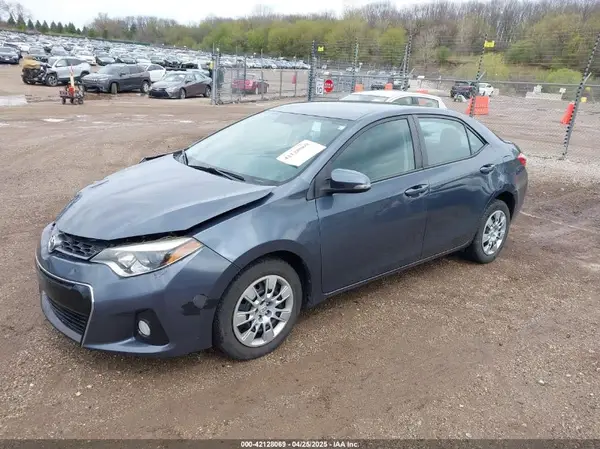 5YFBURHE9GP454569 2016 TOYOTA COROLLA - Image 2