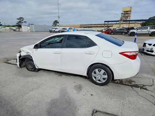 5YFBURHE9GP455477 2016 TOYOTA COROLLA - Image 2