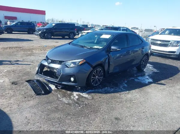 5YFBURHE9GP461389 2016 TOYOTA COROLLA - Image 2