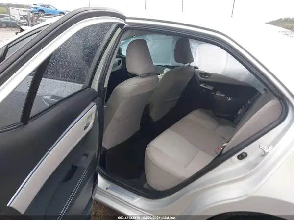 5YFBURHE9GP470500 2016 TOYOTA COROLLA - Image 8