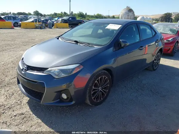 5YFBURHE9GP471209 2016 TOYOTA COROLLA - Image 2