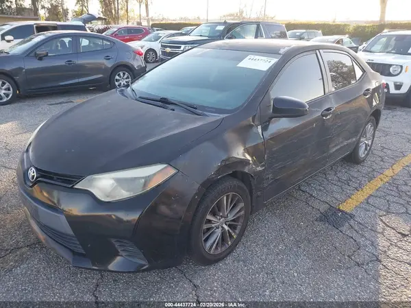 5YFBURHE9GP471808 2016 TOYOTA COROLLA - Image 2