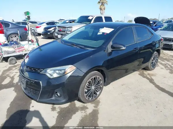 5YFBURHE9GP472165 2016 TOYOTA COROLLA - Image 2