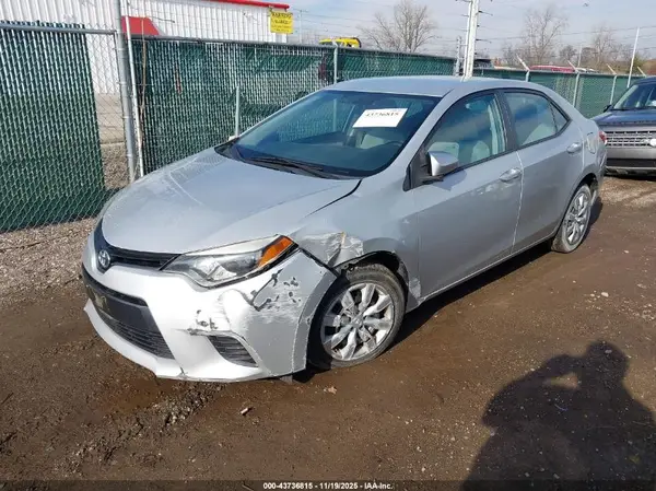 5YFBURHE9GP472554 2016 TOYOTA COROLLA - Image 2