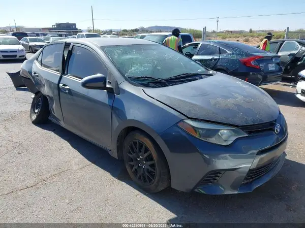 5YFBURHE9GP473140 2016 TOYOTA COROLLA - Image 1