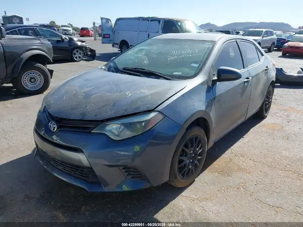 5YFBURHE9GP473140 2016 TOYOTA COROLLA - Image 2