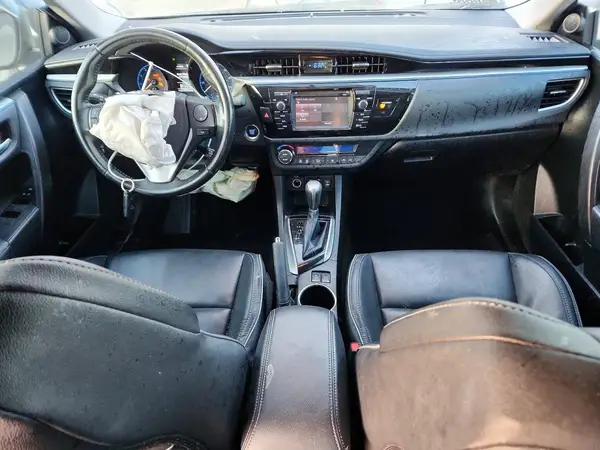 5YFBURHE9GP473588 2016 TOYOTA COROLLA - Image 8