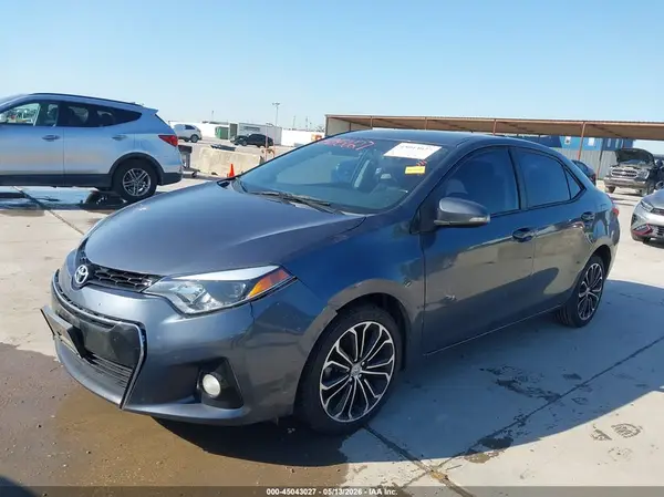 5YFBURHE9GP477172 2016 TOYOTA COROLLA - Image 2