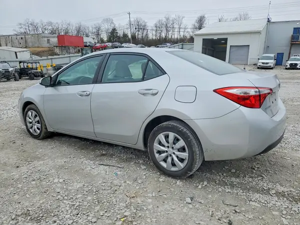 5YFBURHE9GP477334 2016 TOYOTA COROLLA - Image 2