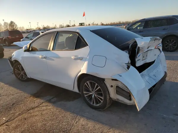 5YFBURHE9GP479715 2016 TOYOTA COROLLA - Image 2