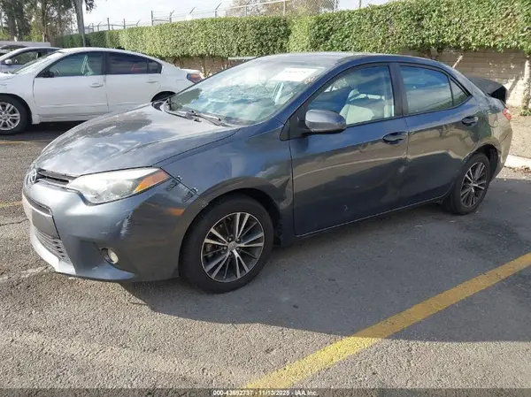 5YFBURHE9GP482887 2016 TOYOTA COROLLA - Image 2