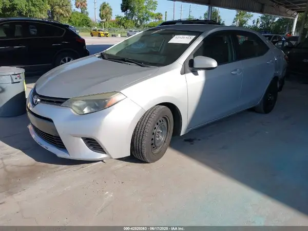 5YFBURHE9GP493288 2016 TOYOTA COROLLA - Image 2