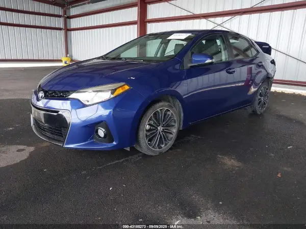 5YFBURHE9GP500479 2016 TOYOTA COROLLA - Image 2