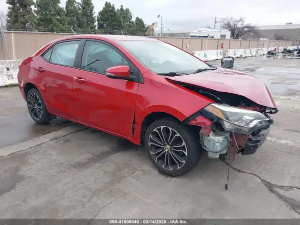 5YFBURHE9GP502684 2016 TOYOTA COROLLA - Image 1