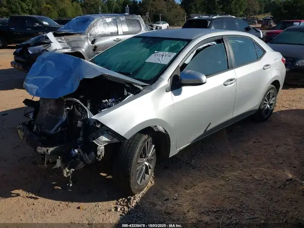 5YFBURHE9GP503673 2016 TOYOTA COROLLA - Image 2