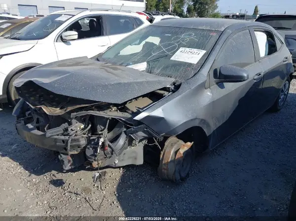 5YFBURHE9GP507660 2016 TOYOTA COROLLA - Image 2