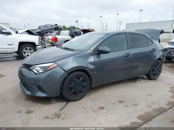 5YFBURHE9GP512020 2016 TOYOTA COROLLA - Image 2