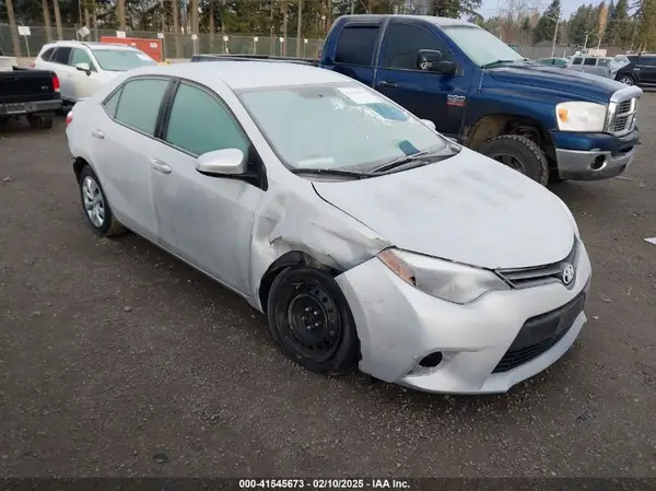 5YFBURHE9GP512647 2016 TOYOTA COROLLA - Image 1