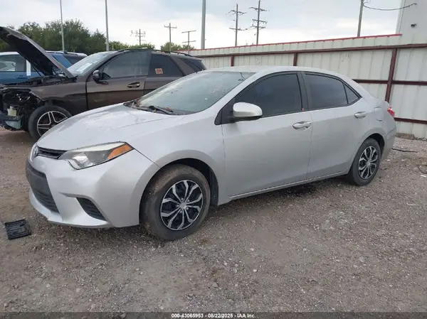 5YFBURHE9GP517167 2016 TOYOTA COROLLA - Image 2