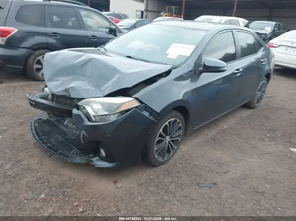 5YFBURHE9GP518013 2016 TOYOTA COROLLA - Image 2