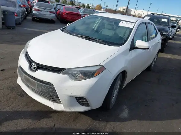 5YFBURHE9GP519081 2016 TOYOTA COROLLA - Image 2